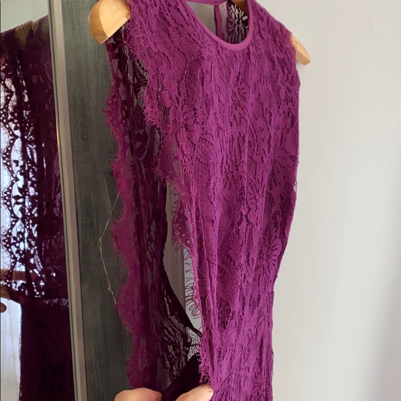 Plum colored lace dress - Picture 5 of 5